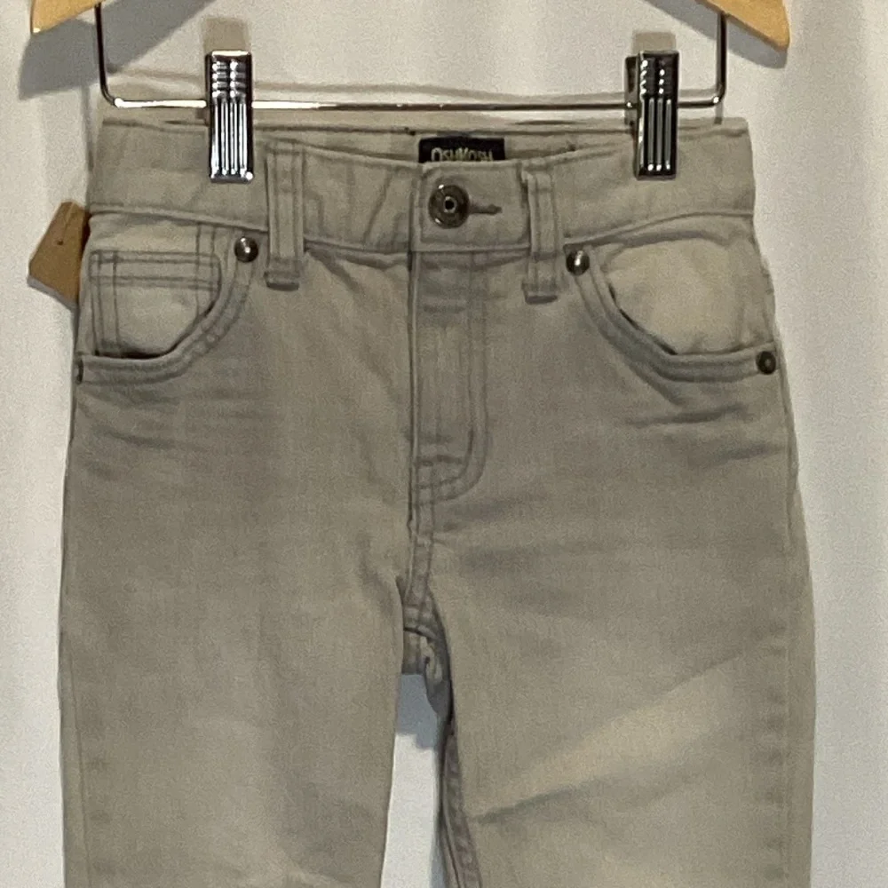 1755. OshKosh Boys Gray Wash Jeans EUC Size 5 Edgy & Cool